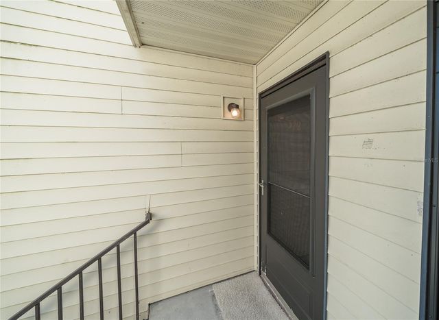 372 MOORINGS COVE DRIVE 372, Tarpon Springs, FL 34689