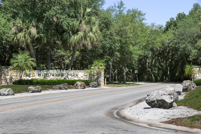 372 MOORINGS COVE DRIVE 372, Tarpon Springs, FL 34689