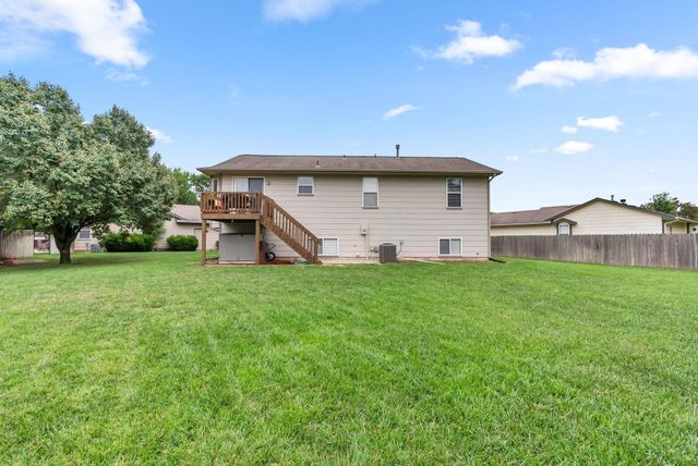 10026 W Haskell Ct, Wichita, KS 67209