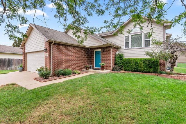 10026 W Haskell Ct, Wichita, KS 67209