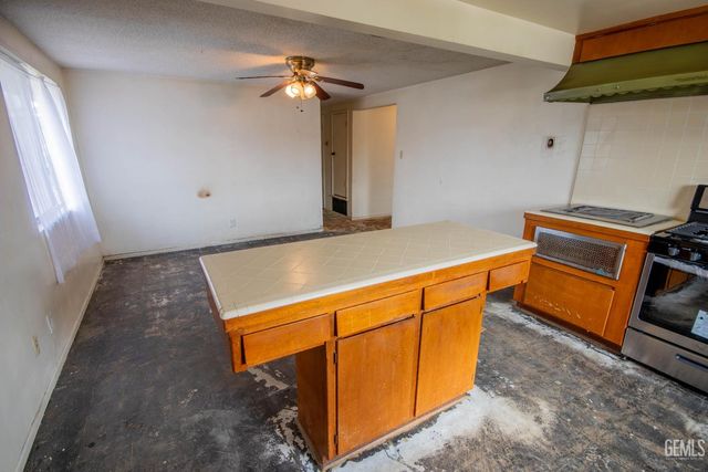 3800 Columbus Street, Bakersfield, CA 93306