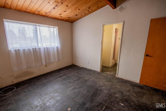 3800 Columbus Street, Bakersfield, CA 93306