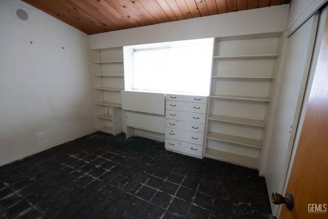 3800 Columbus Street, Bakersfield, CA 93306