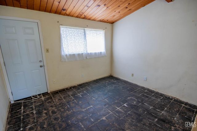 3800 Columbus Street, Bakersfield, CA 93306