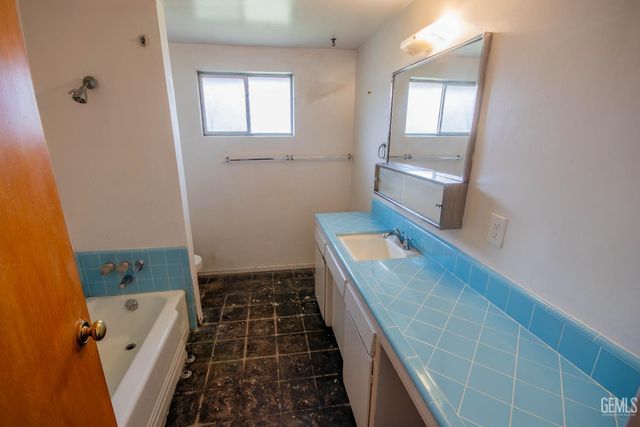 3800 Columbus Street, Bakersfield, CA 93306