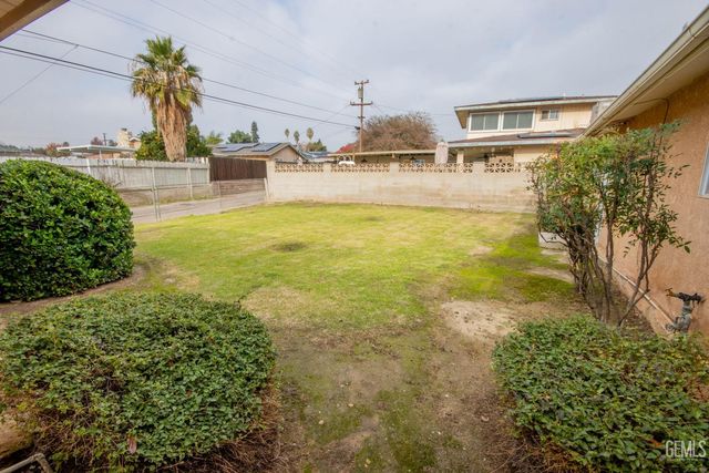 3800 Columbus Street, Bakersfield, CA 93306