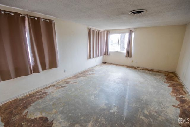 3800 Columbus Street, Bakersfield, CA 93306