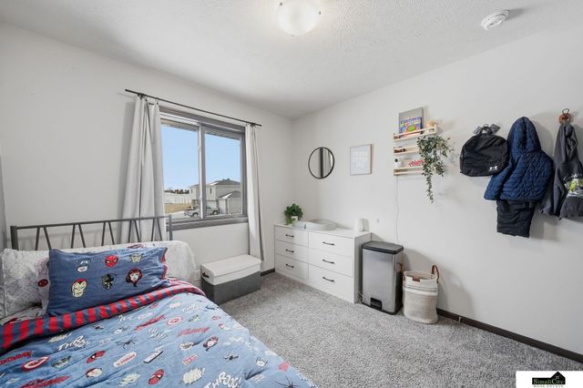 2280 NW 57Th Street, Lincoln, NE 68528