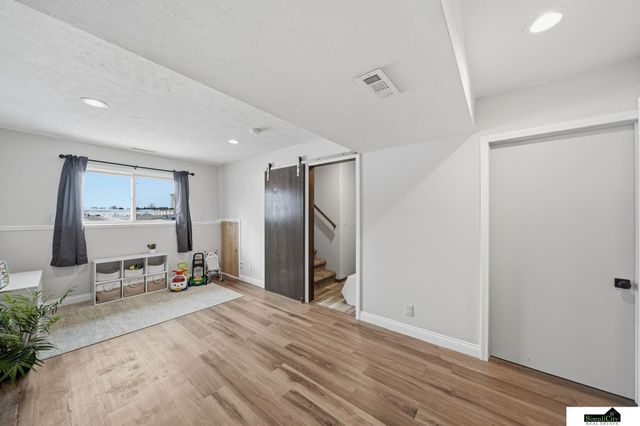 2280 NW 57Th Street, Lincoln, NE 68528