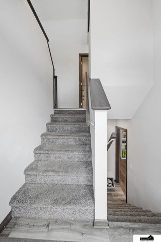 2280 NW 57Th Street, Lincoln, NE 68528