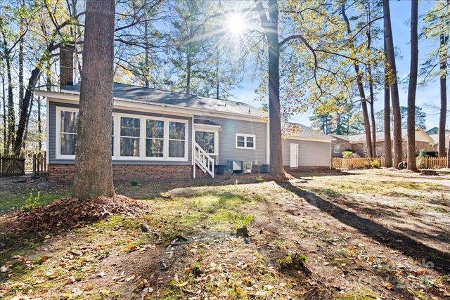 305 Virginia Avenue, Cheraw, SC 29520