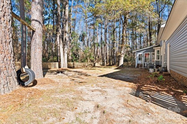 305 Virginia Avenue, Cheraw, SC 29520