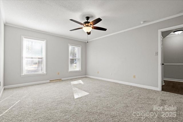 305 Virginia Avenue, Cheraw, SC 29520