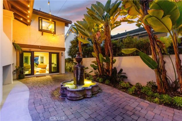 16455 Ladona Circle, Huntington Beach, CA 92649