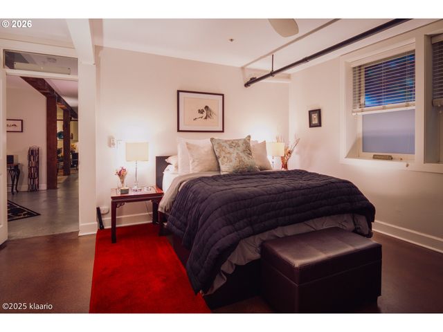 133 Nw 18th Ave 1, Portland, OR 97209