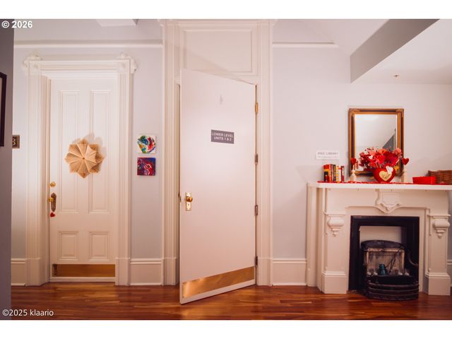 133 Nw 18th Ave 1, Portland, OR 97209