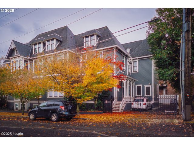 133 Nw 18th Ave 1, Portland, OR 97209