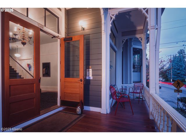 133 Nw 18th Ave 1, Portland, OR 97209