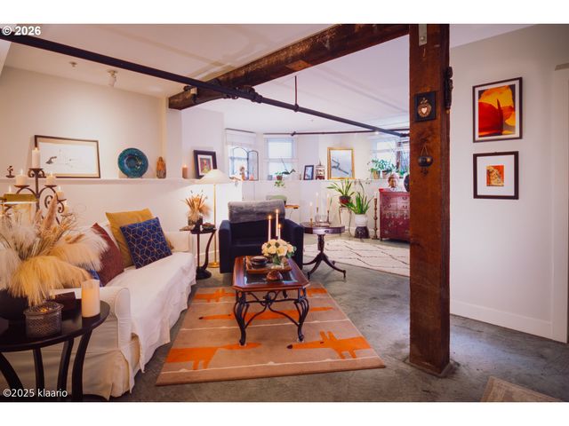 133 Nw 18th Ave 1, Portland, OR 97209