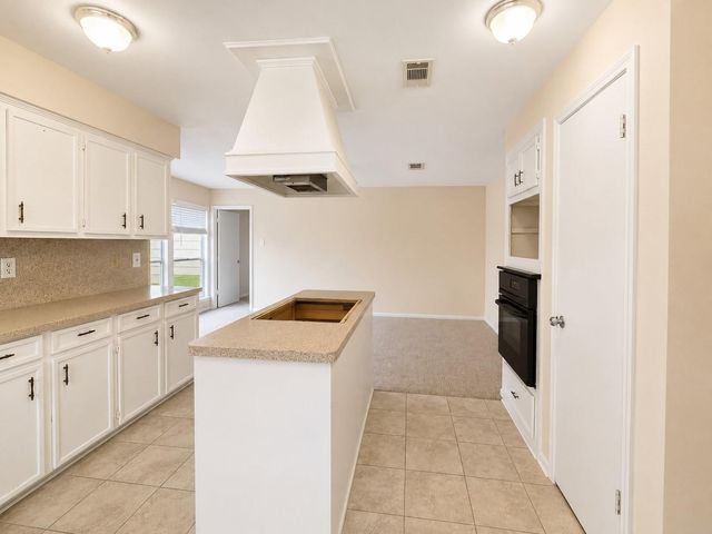 11927 Lakewood West Drive, Cypress, TX 77429