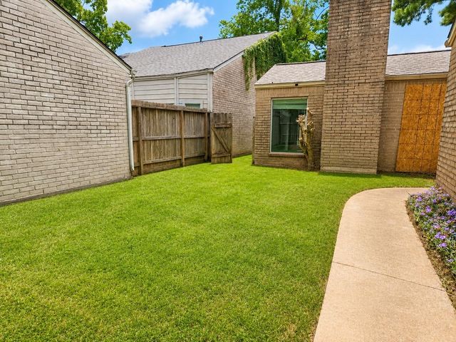 11927 Lakewood West Drive, Cypress, TX 77429
