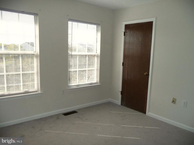 255 WATERFORD LN, Winchester, VA 22602