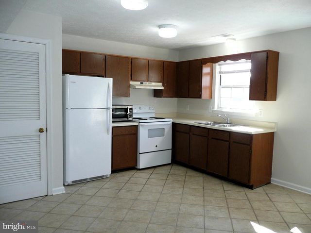 255 WATERFORD LN, Winchester, VA 22602