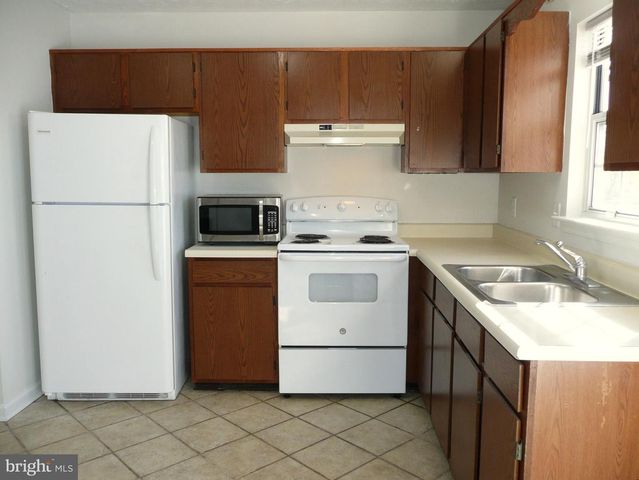 255 WATERFORD LN, Winchester, VA 22602