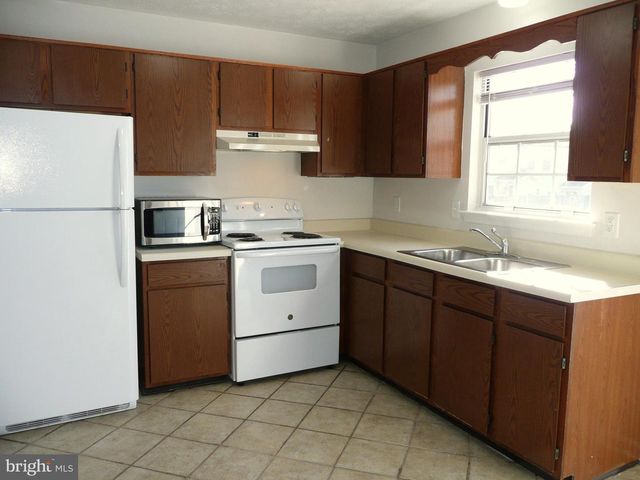 255 WATERFORD LN, Winchester, VA 22602