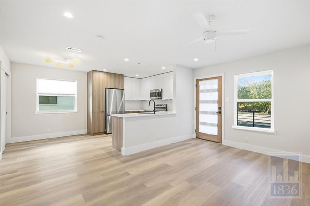 5304 Saint Georges GRN B, Austin, TX 78745