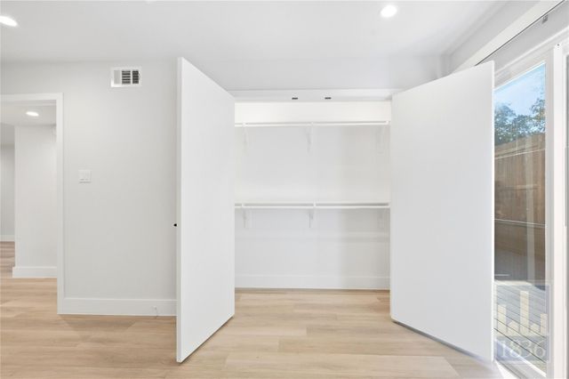 5304 Saint Georges GRN B, Austin, TX 78745