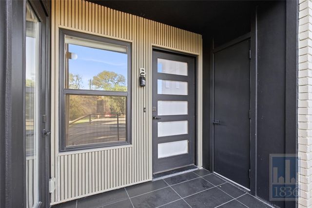 5304 Saint Georges GRN B, Austin, TX 78745
