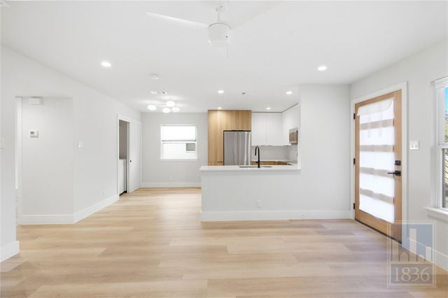 5304 Saint Georges GRN B, Austin, TX 78745