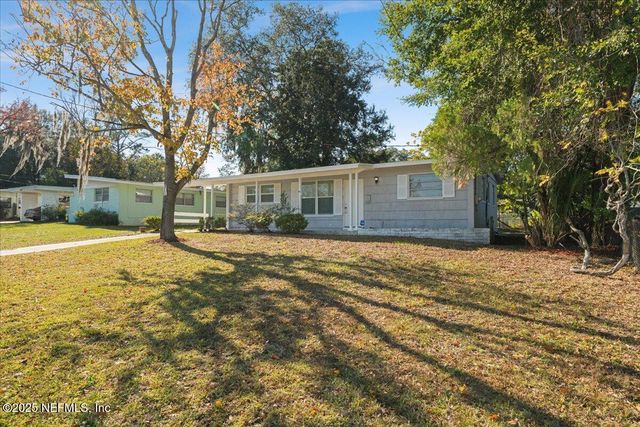 2142 FOURAKER Road, Jacksonville, FL 32210