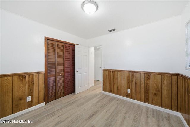 2142 FOURAKER Road, Jacksonville, FL 32210