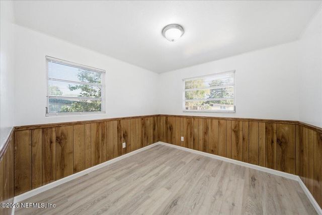 2142 FOURAKER Road, Jacksonville, FL 32210