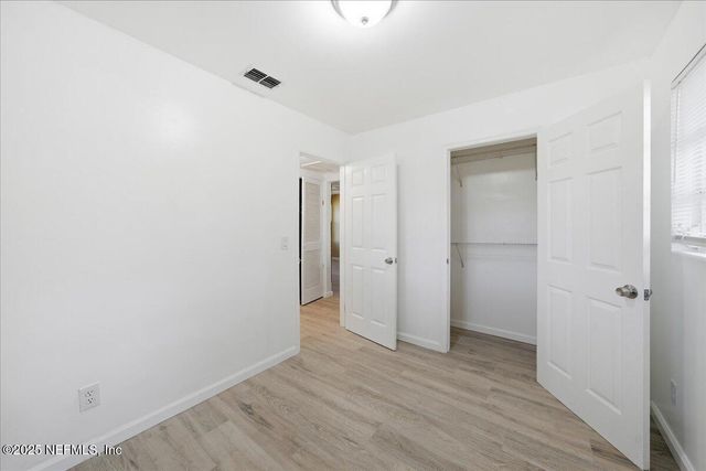 2142 FOURAKER Road, Jacksonville, FL 32210