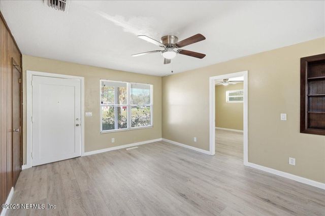 2142 FOURAKER Road, Jacksonville, FL 32210