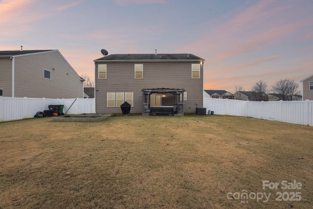 8826 Gray Willow Road, Charlotte, NC 28227