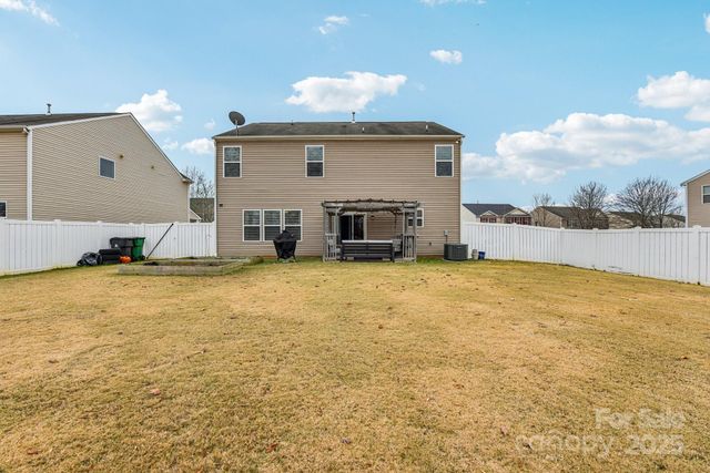 8826 Gray Willow Road, Charlotte, NC 28227