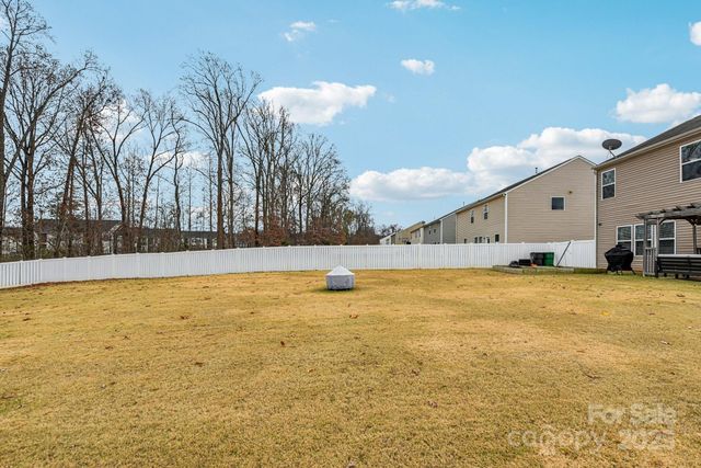 8826 Gray Willow Road, Charlotte, NC 28227