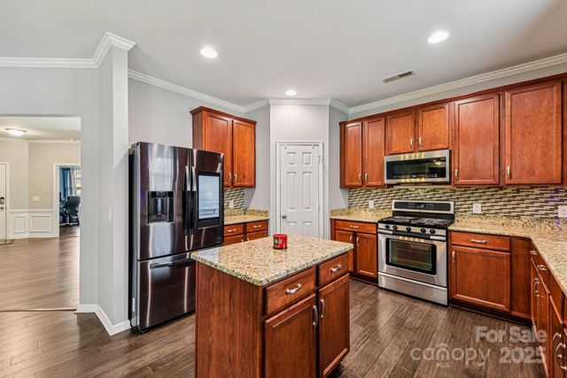 8826 Gray Willow Road, Charlotte, NC 28227