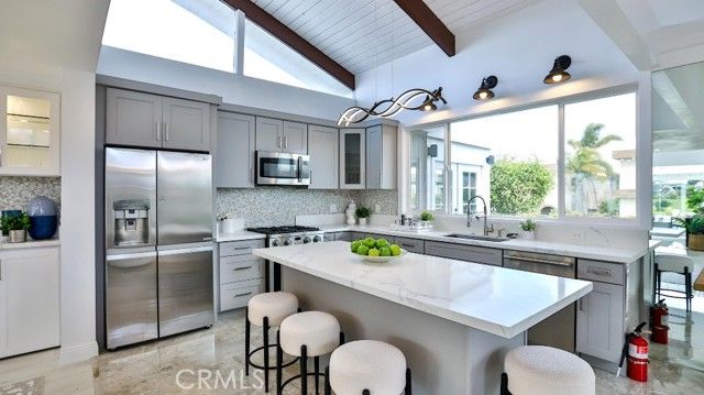 16602 Wellington Circle C-2, Huntington Beach, CA 92649