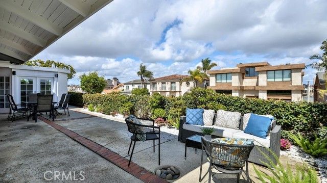16602 Wellington Circle C-2, Huntington Beach, CA 92649