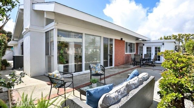 16602 Wellington Circle C-2, Huntington Beach, CA 92649