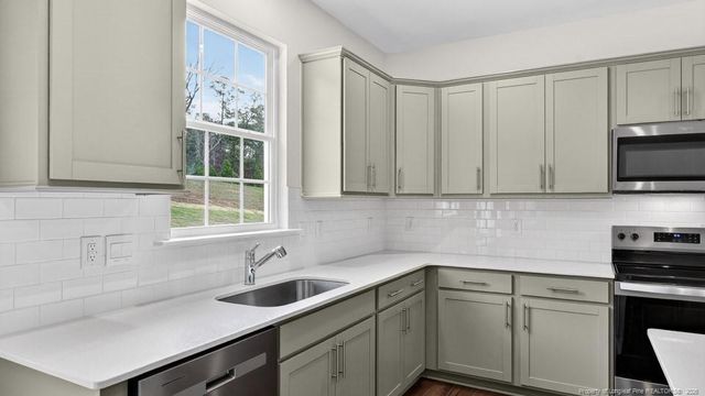 713 Lazy Elm Lane, Aberdeen, NC 28315