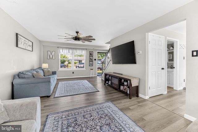 5725 CAVALIER CT, Bensalem, PA 19020
