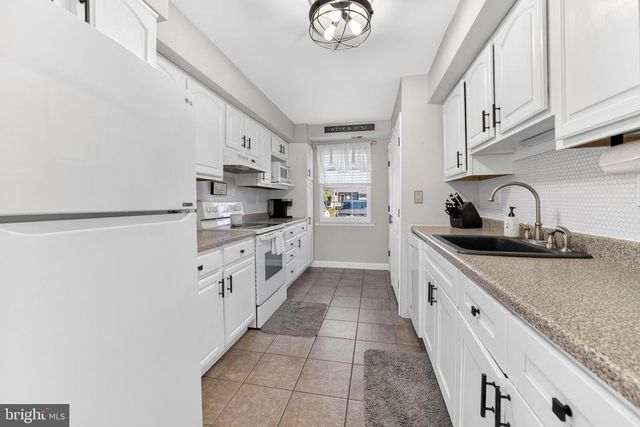5725 CAVALIER CT, Bensalem, PA 19020