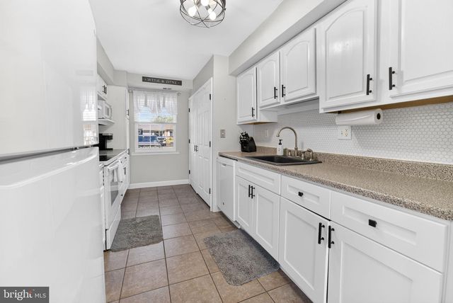 5725 CAVALIER CT, Bensalem, PA 19020