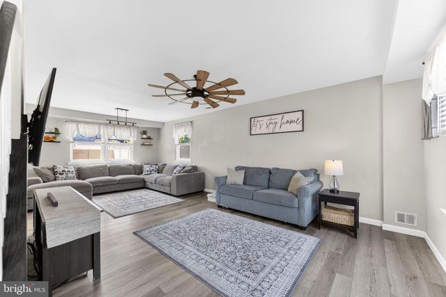 5725 CAVALIER CT, Bensalem, PA 19020
